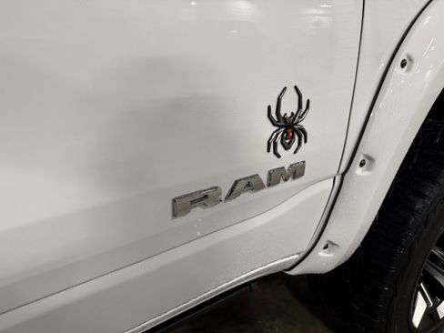 Used 2022 RAM 1500 Big Horn AWD/4WD image 7