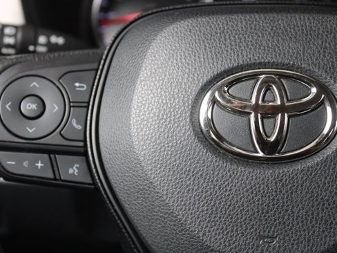Used 2020 Toyota RAV4 XLE AWD/4WD image 29