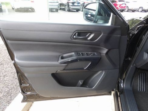 Certified 2024 Nissan Pathfinder S image 20