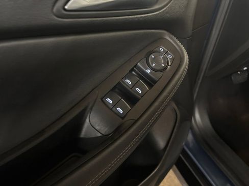 Certified 2024 Buick Encore GX Sport Touring AWD/4WD image 15