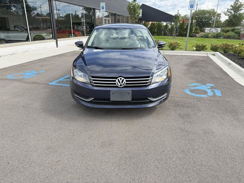 Used 2012 Volkswagen Passat 2.5 SE FWD image 2