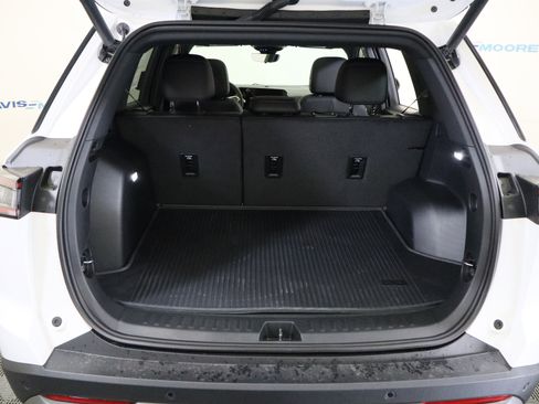 New 2026 Chevrolet Equinox LT w/ Convenience Package II AWD/4WD image 9