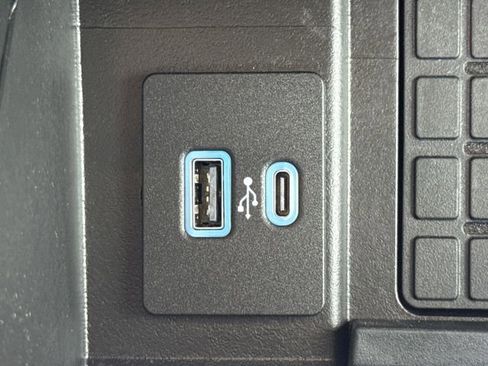 Used 2024 Ford Expedition XLT RWD image 37