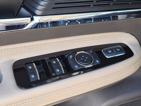 Used 2021 Lincoln Corsair AWD w/ Premium Package image 24