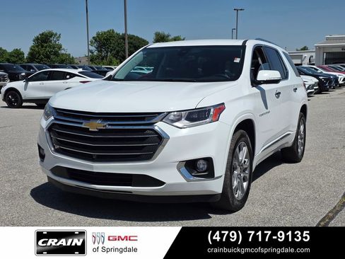 Used 2020 Chevrolet Traverse Premier AWD/4WD image 3