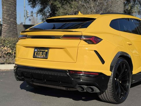 Used 2021 Lamborghini Urus image 65