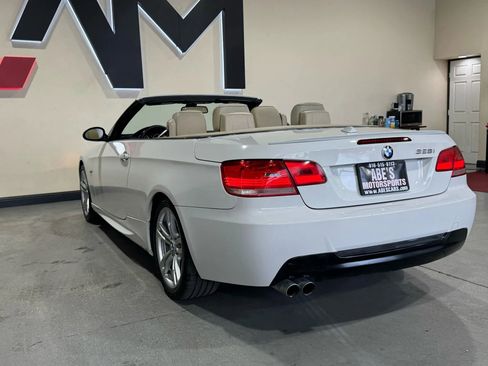 Used 2008 BMW 328i Convertible image 15