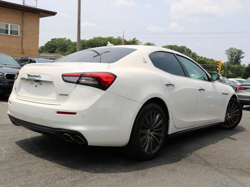 Used 2021 Maserati Ghibli S RWD image 2