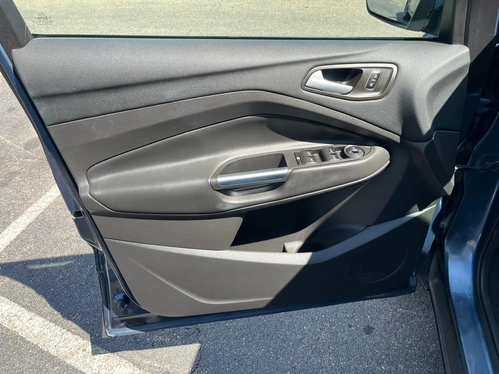 Used 2018 Ford Escape SE w/ SE Sync 3 Package AWD/4WD image 36