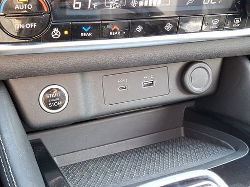 Certified 2023 Nissan Rogue SL w/ SL Premium Package image 28