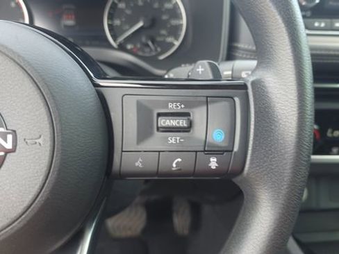 Used 2023 Nissan Rogue SV FWD image 23
