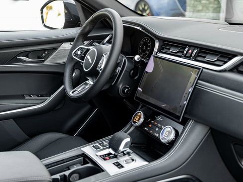 New 2026 Jaguar F-PACE R-Dynamic S image 30