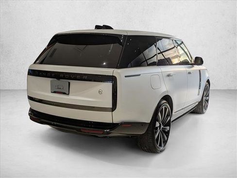 New 2026 Land Rover Range Rover SV AWD/4WD image 2