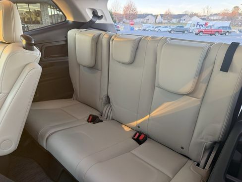 Certified 2023 Subaru Ascent Limited w/ Technology Package image 8