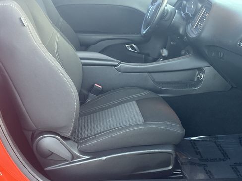 Used 2023 Dodge Challenger SXT image 13