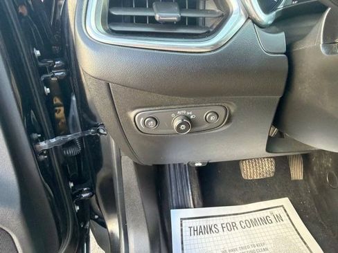 Used 2020 Chevrolet Equinox LT w/ Driver Convenience Package FWD image 19