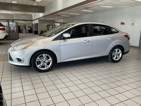 Used 2014 Ford Focus SE image 3
