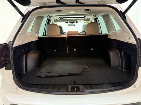 Used 2022 Subaru Forester Limited image 10