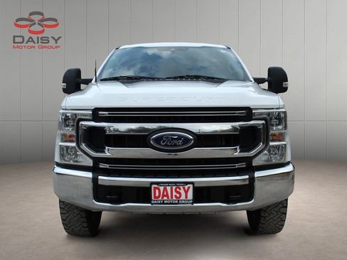 Used 2022 Ford F250 XLT image 2