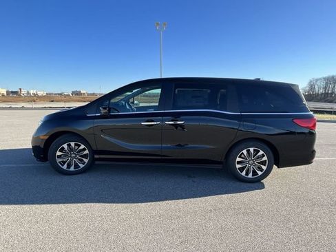 Used 2023 Honda Odyssey EX-L image 17