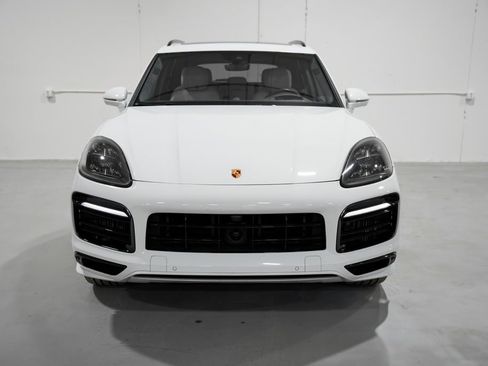 Used 2023 Porsche Cayenne GTS image 4