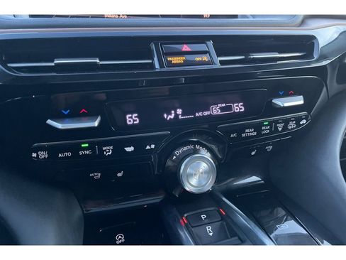 Certified 2022 Acura MDX FWD w/ Technology Package image 28