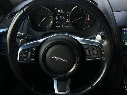 Used 2019 Jaguar F-TYPE Convertible image 15