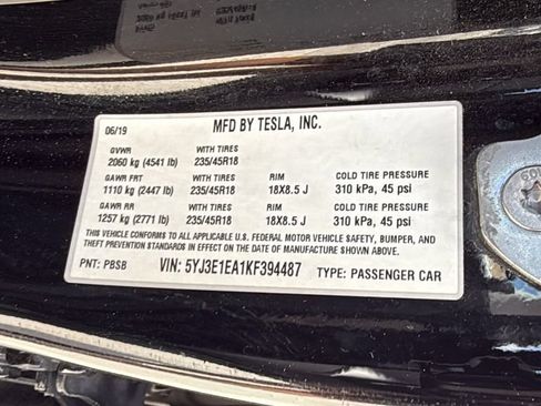 Used 2019 Tesla Model 3 Mid Range RWD image 39