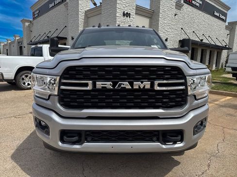Used 2022 RAM 2500 Big Horn AWD/4WD image 2