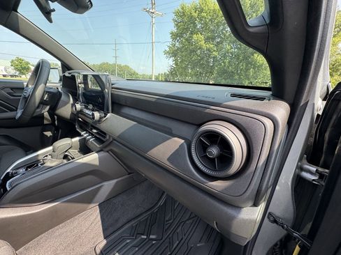 Used 2025 Chevrolet Colorado Trail Boss image 28