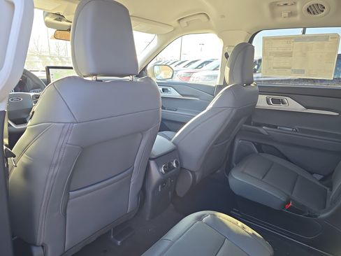 New 2026 Ford Explorer Active w/ Active Comfort Package image 28