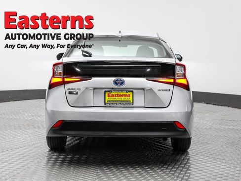 Used 2022 Toyota Prius LE image 6