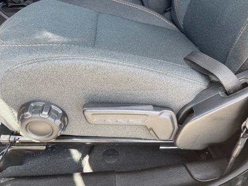 Used 2024 Jeep Wrangler Willys image 36