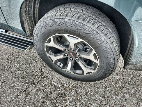 New 2026 GMC Yukon XL AT4 Ultimate AWD/4WD image 12