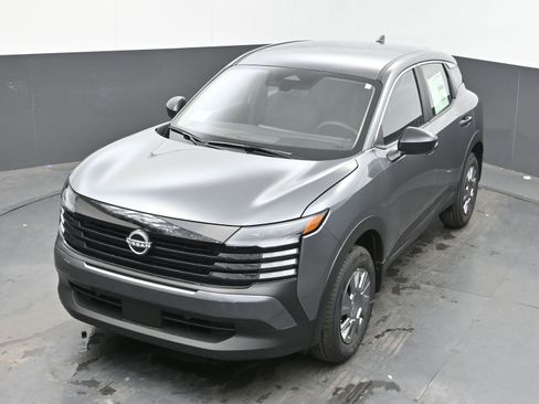 New 2026 Nissan Kicks S image 31