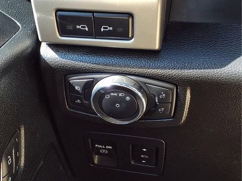 Certified 2020 Ford F150 Lariat w/ Equipment Group 502A Luxury image 21