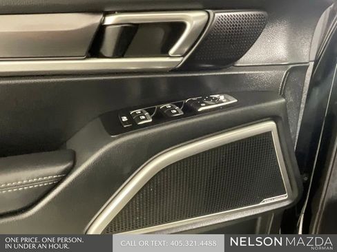 Used 2024 Kia Telluride S FWD image 18