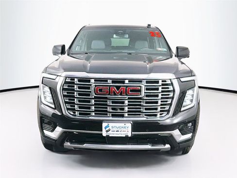 Used 2025 GMC Yukon Denali AWD/4WD image 2