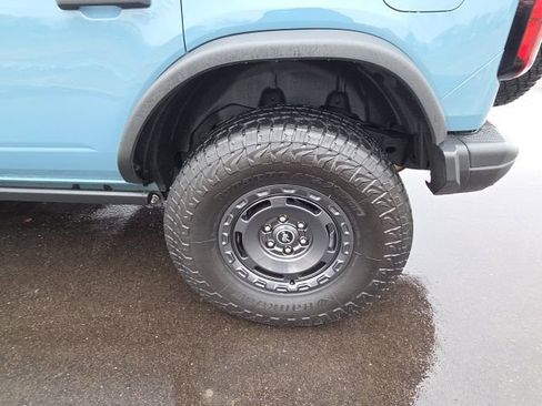 Used 2023 Ford Bronco Everglades image 14