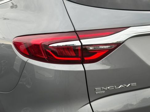 Used 2021 Buick Enclave Essence w/ Sound and Sites Package AWD/4WD image 13