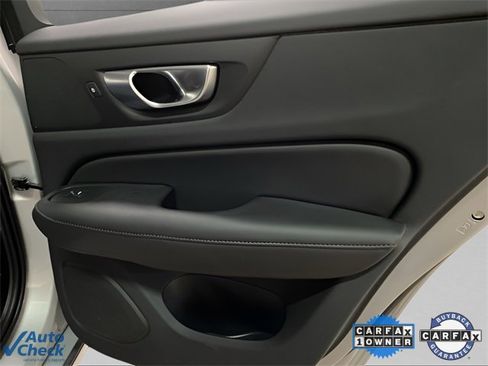 Used 2025 Volvo S60 B5 Core image 65