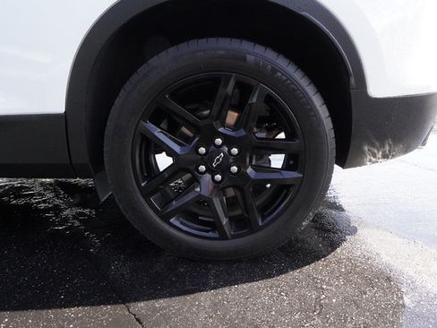 Used 2021 Chevrolet Blazer LT w/ LPO, Black Accent Package FWD image 34