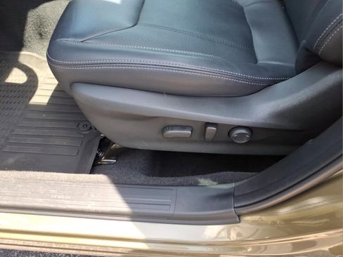 Used 2023 Subaru Forester Touring AWD/4WD image 21