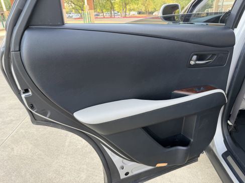 Used 2010 Lexus RX 450h 2WD image 16