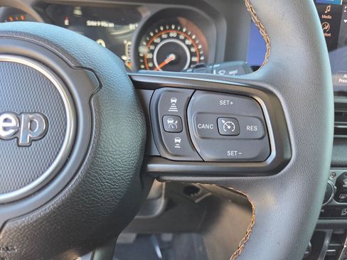 Used 2024 Jeep Wrangler Unlimited Sport AWD/4WD image 28