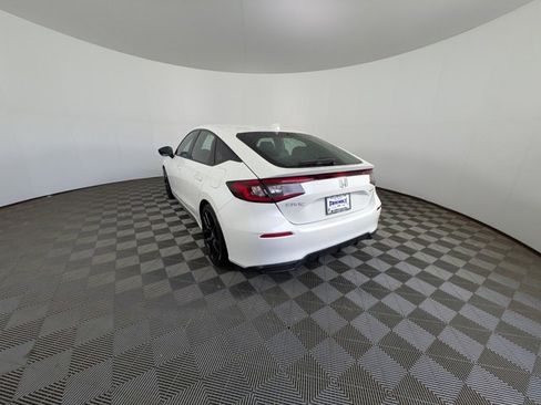 Used 2023 Honda Civic Sport image 11