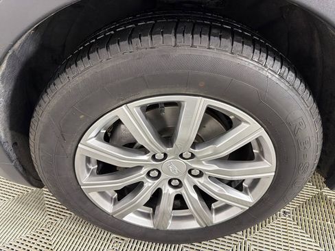 Used 2023 Cadillac XT4 Premium Luxury FWD image 11