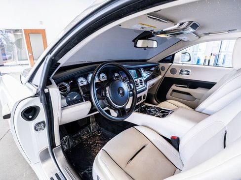 Used 2018 Rolls-Royce Wraith image 34