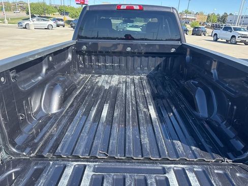 Used 2016 GMC Sierra 1500 SLE w/ SLE Value Package image 40