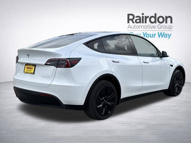 Used 2024 Tesla Model Y Long Range AWD/4WD image 7